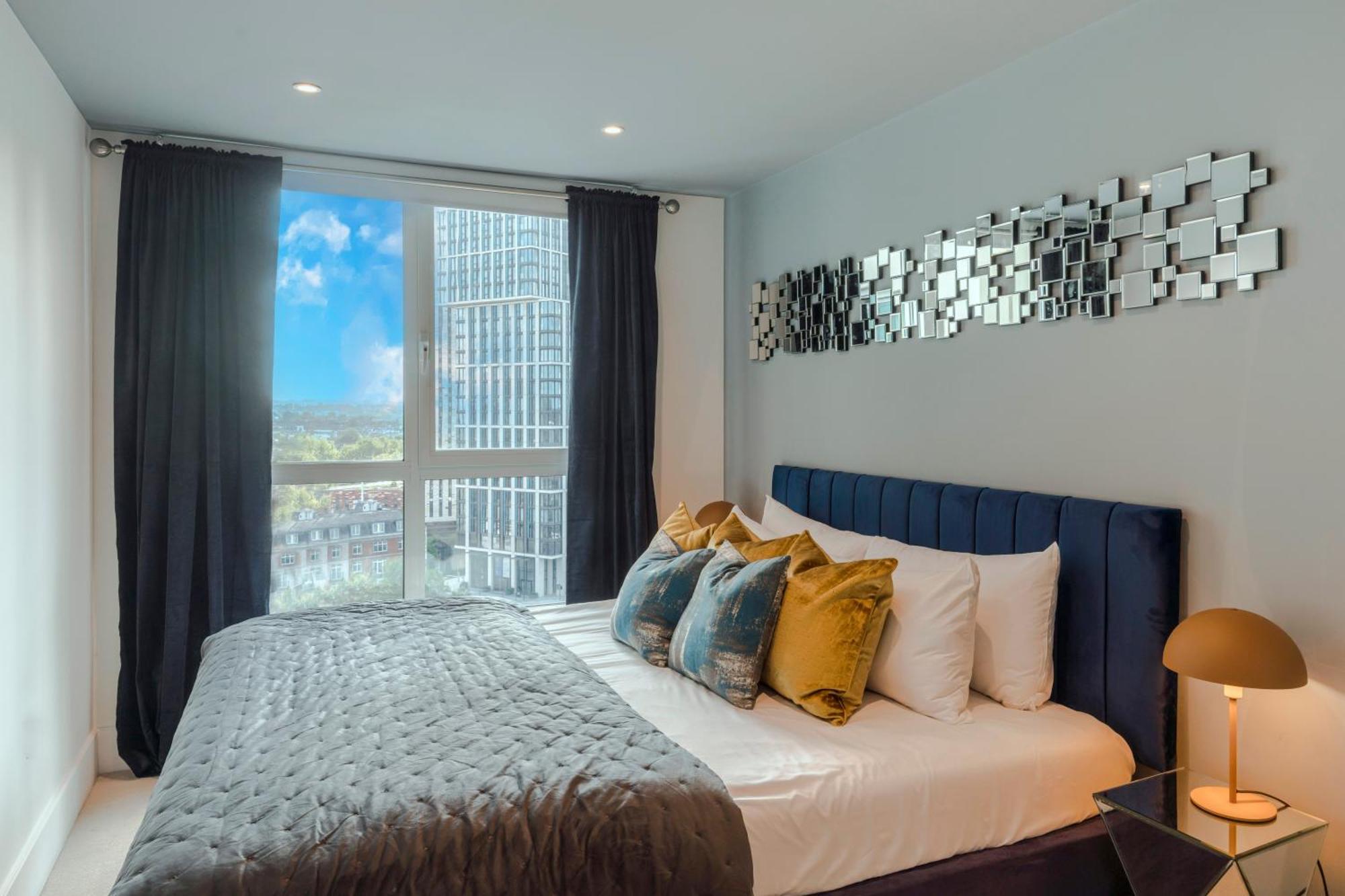 Best Thames View In Town! Large Luxxe Nomad Design Family Home London Exterior photo