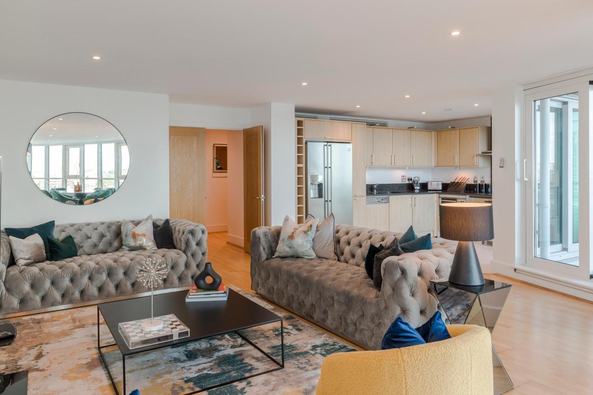 Best Thames View In Town! Large Luxxe Nomad Design Family Home London Exterior photo