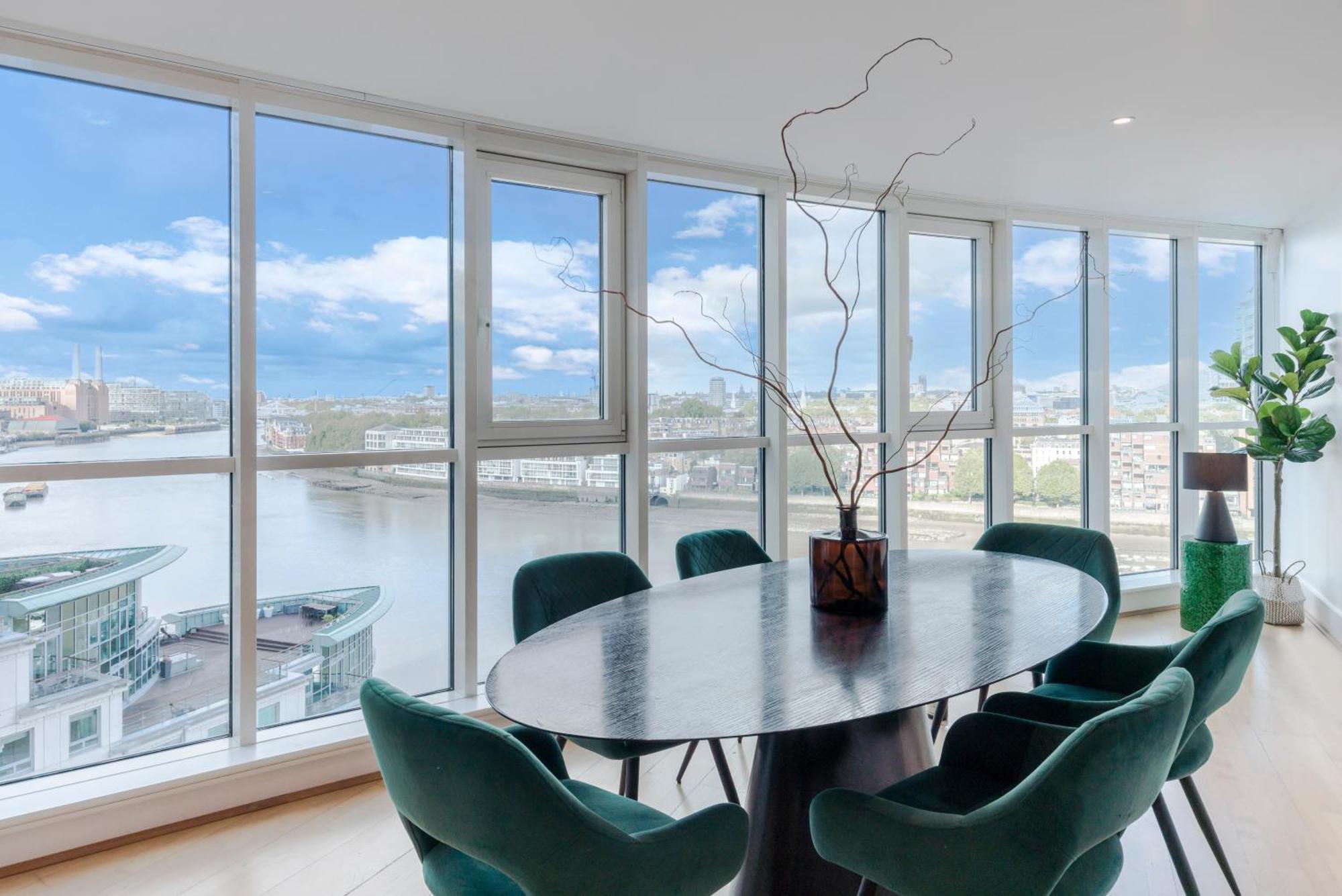 Best Thames View In Town! Large Luxxe Nomad Design Family Home London Room photo